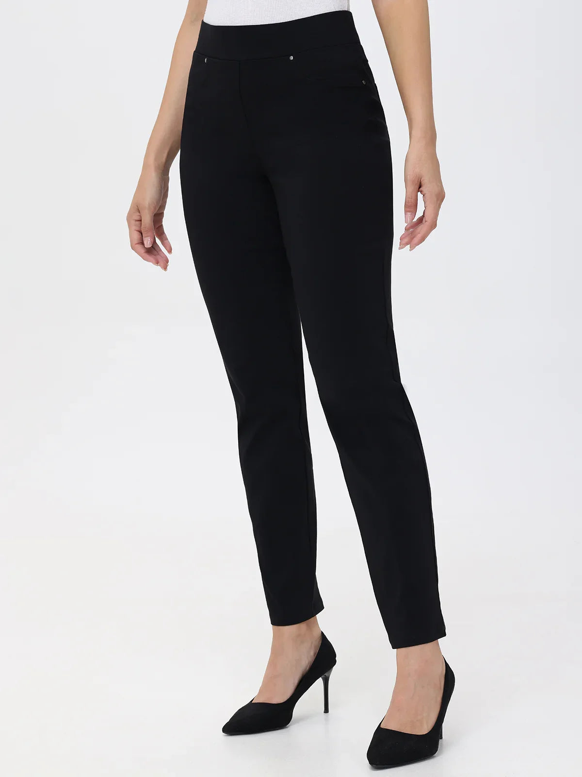 Petite Ultra Stretch Straight Leg Pull-On Pants