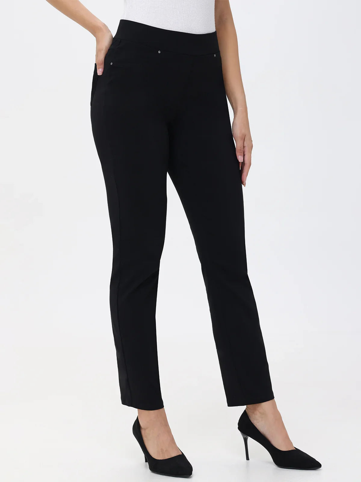 Petite Ultra Stretch Straight Leg Pull-On Pants