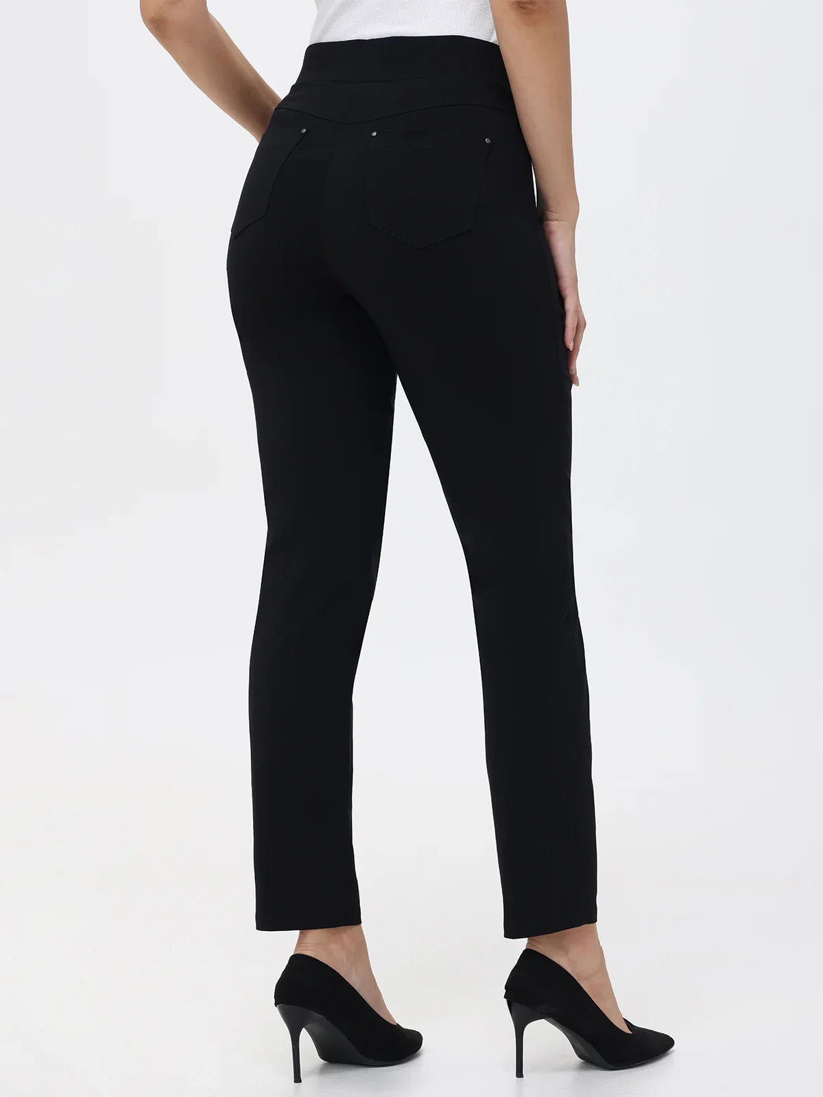 Petite Ultra Stretch Straight Leg Pull-On Pants