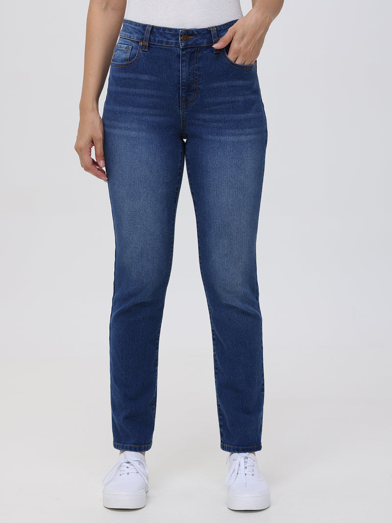 Petite Straight Mid Rise Jean In Medium Wash