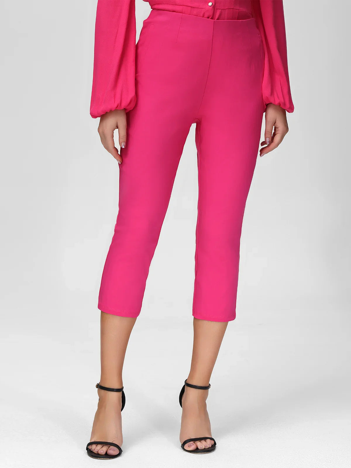 Mid Waist Pull-On Capri Pants