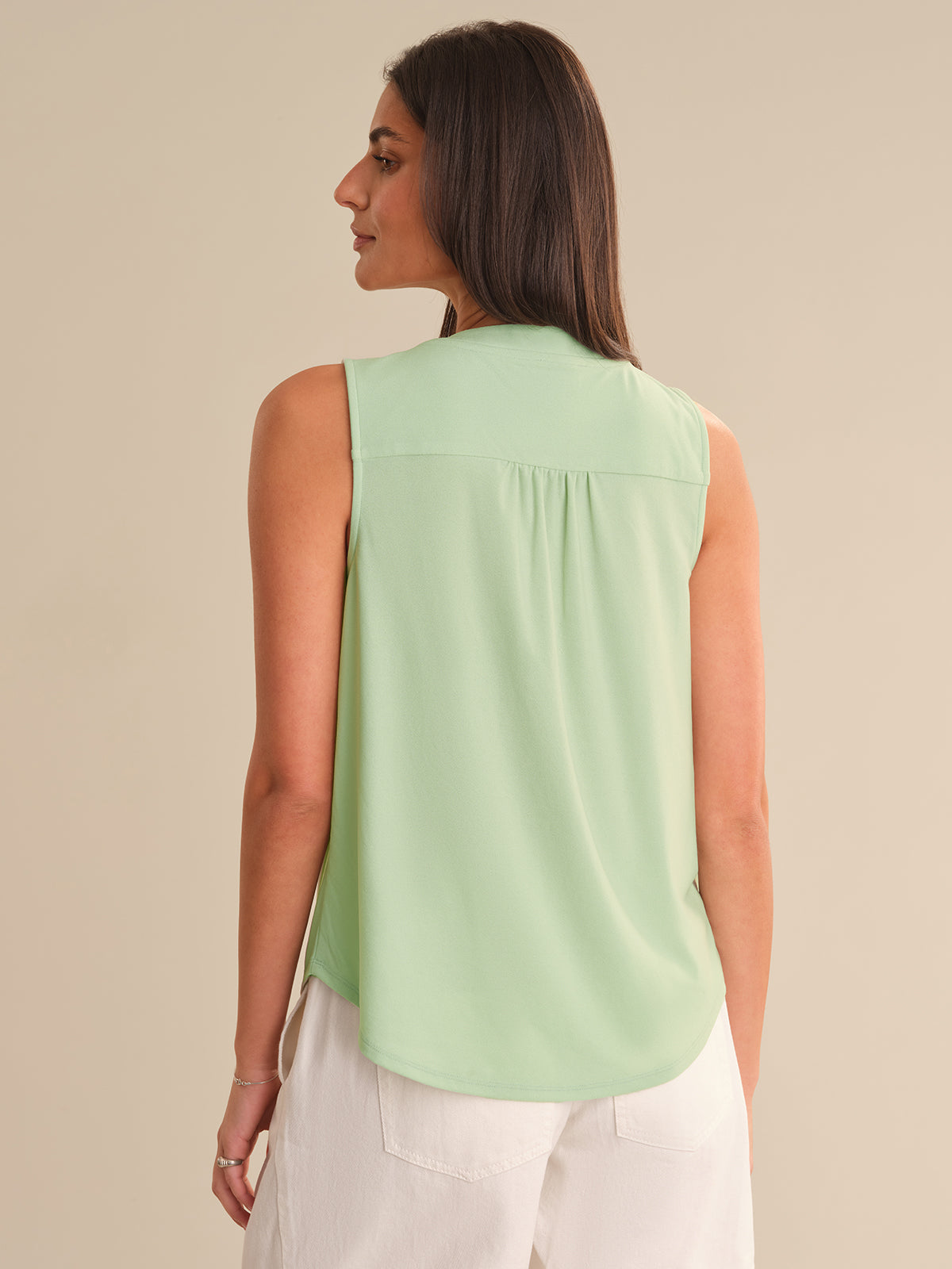 V-Neck Smocked Shoulder Cool Feel Top