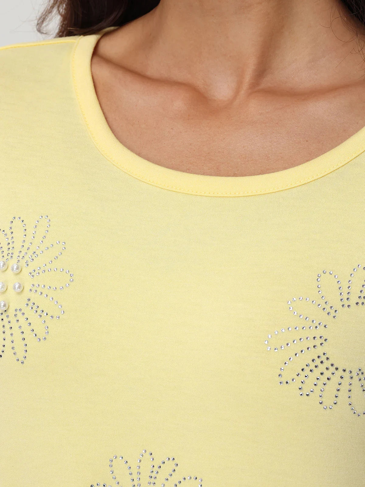 Daisy Embelished Tee